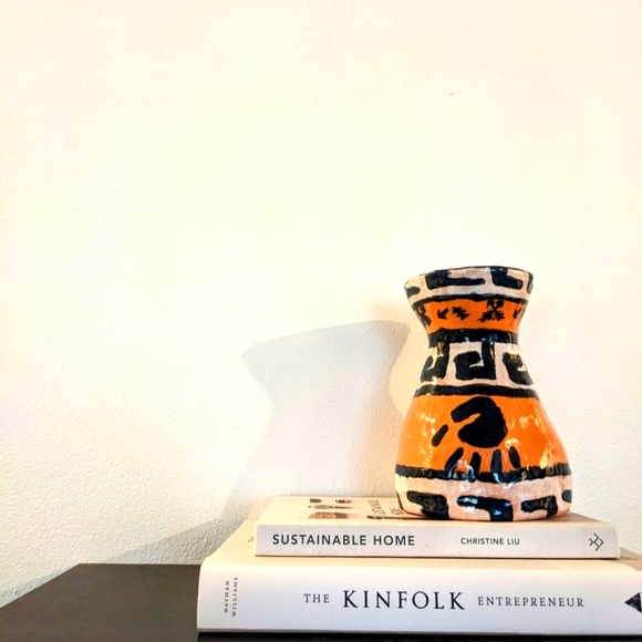 Unique vase - Picture 2 of 4